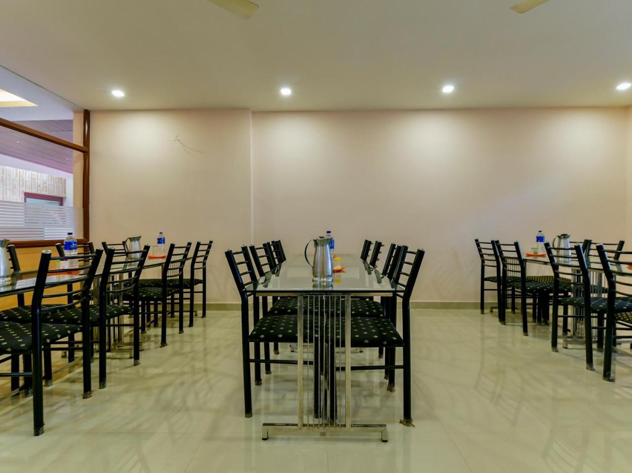 Hotel Thomson Regency Alwaye Esterno foto