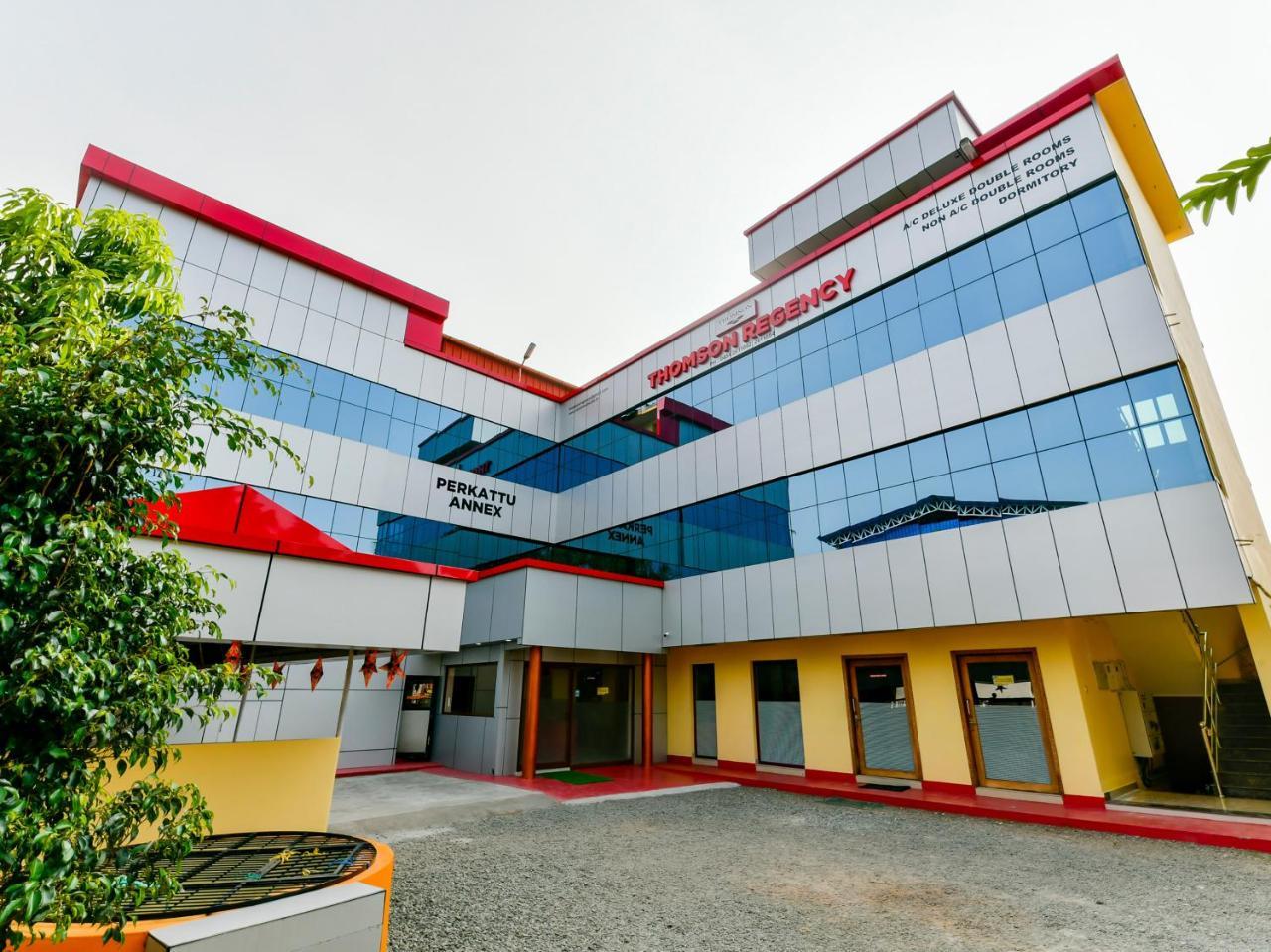 Hotel Thomson Regency Alwaye Esterno foto